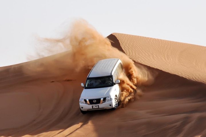 Private Transfer Dubai Red Dunes Desert Safari with Live Shows and BBQ Dinner